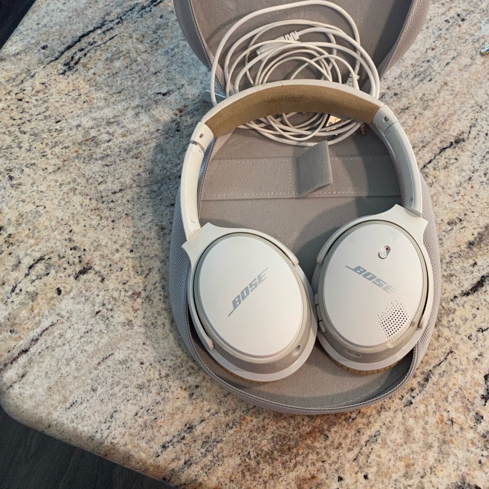 COPY - Bose Headphones